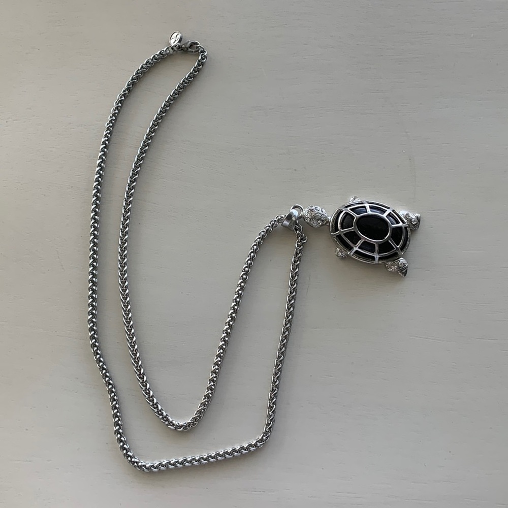 Necklace, costume jewelry